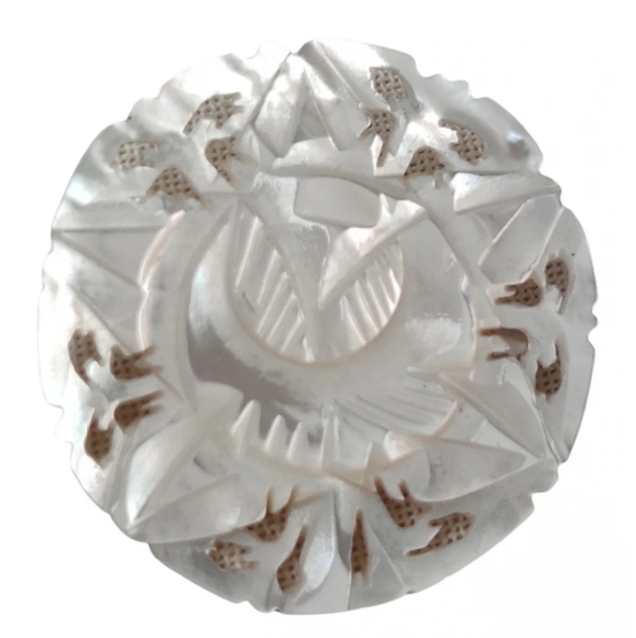 Vintage Bethlehem Star Hand Carved Mother of Pearl Pin - Picture 3 of 10